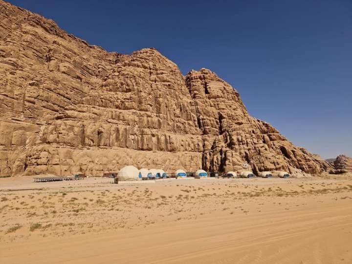 Sami Al Muzna Rum Camp Wadi Rum Esterno foto