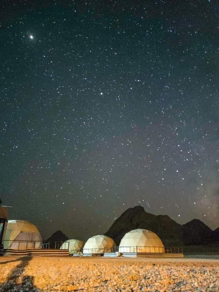 Sami Al Muzna Rum Camp Wadi Rum Esterno foto